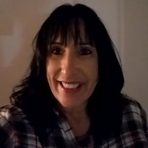 Meet your Posher, Liz